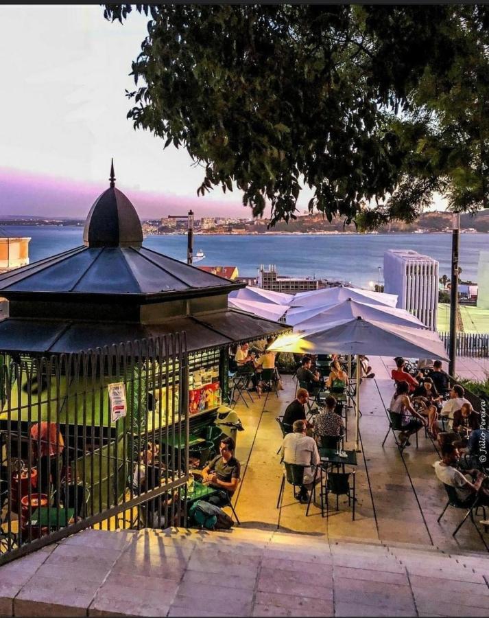 אלמאדה Tejo House River Lisbon מראה חיצוני תמונה
