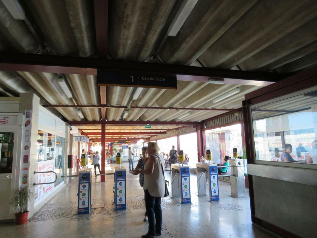 אלמאדה Tejo House River Lisbon מראה חיצוני תמונה