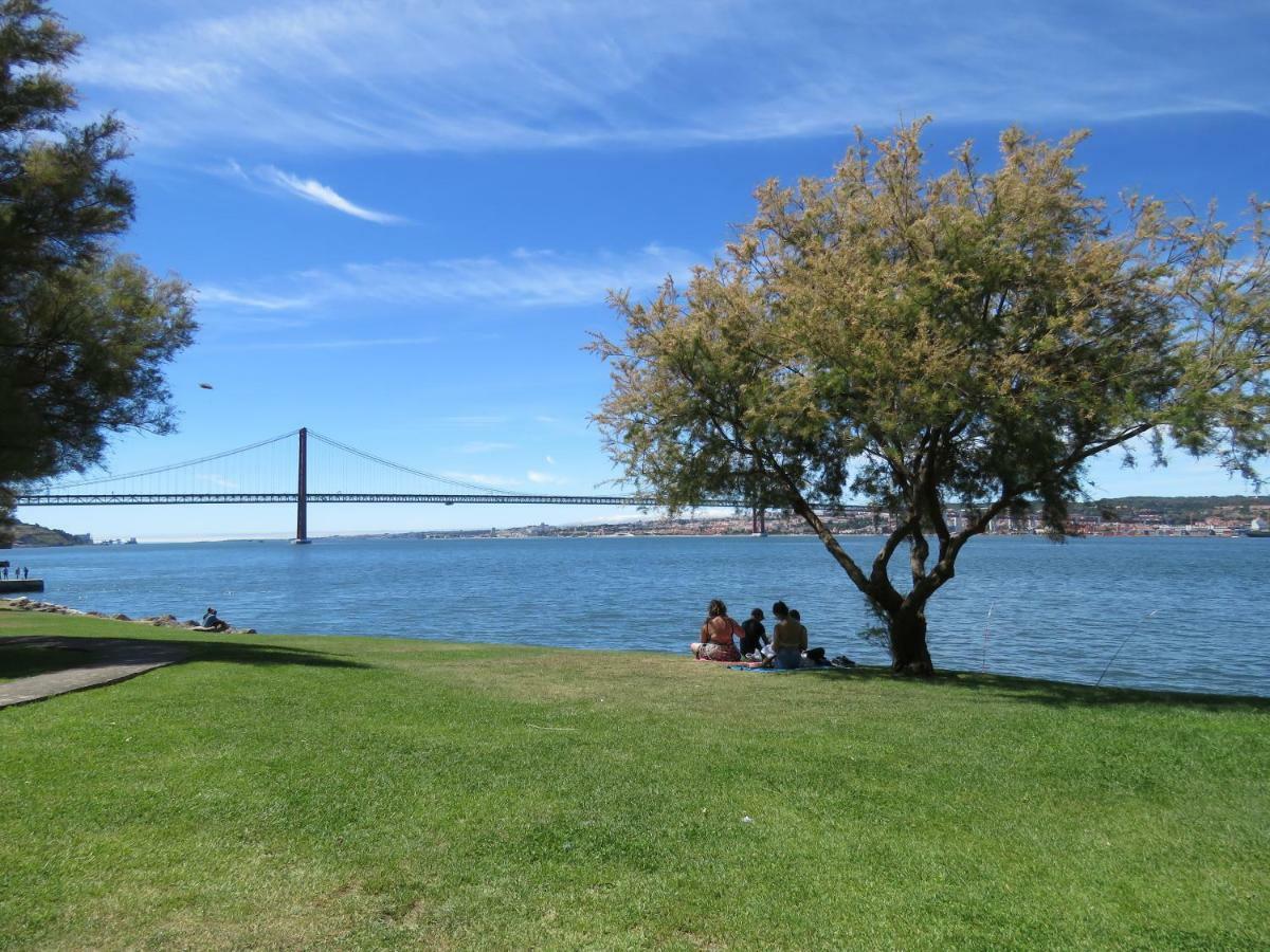 אלמאדה Tejo House River Lisbon מראה חיצוני תמונה